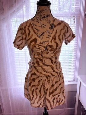 Colsie Beige and Brown Zebra Print Knit Short Set